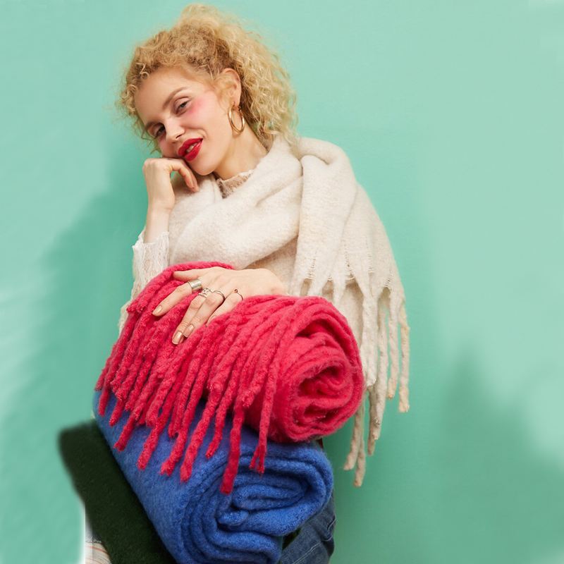 Designer Brand Women's Winter  - огляд і ціна Cashmere Scarf Wrap